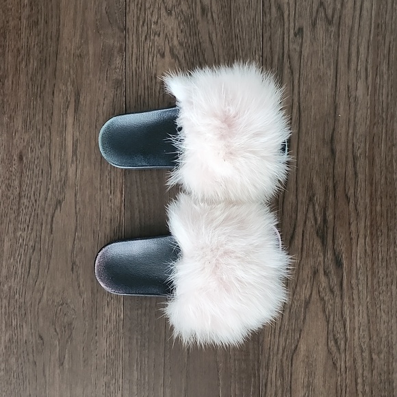 Fur Slides - Picture 2 of 3